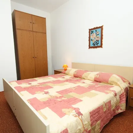 7468a * Labin (Istria)